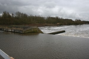 46 floods at weir after 46 (1944 x 1296)