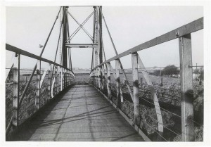 70 suspension bridge before 50(740 x 516)