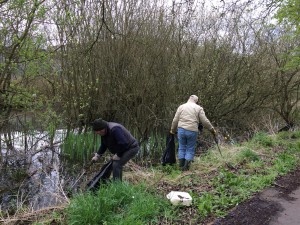 New Cut Canal litter pick 16.04.16 1 Jim Greenslade and 50 (1632 x 1224)