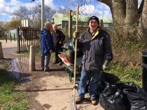 New Cut Canal litter pick 16.04.16 17a Geoff Leah 50(1632 x 1224)