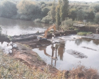 LE-Old-Wier-Woolston-being-demolished-in-2000-e1448961021762
